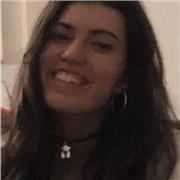 Soy universitaria. Estudio filología e historia del arte. He dado clases de repaso desde hace tiempo. Puedo enseñar inglés, francés, literatura, historia, lengua, latín y griego. Puedo dar classes de secundaria y bachillerato y primaria